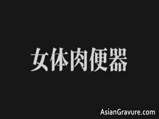 かわいい アジアの 大きな衝撃を与えるもの で ボンデージ x 定格の クリップ 取得